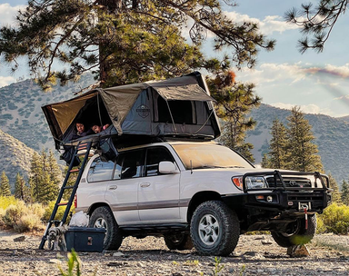 Bushveld rooftop tent on suv